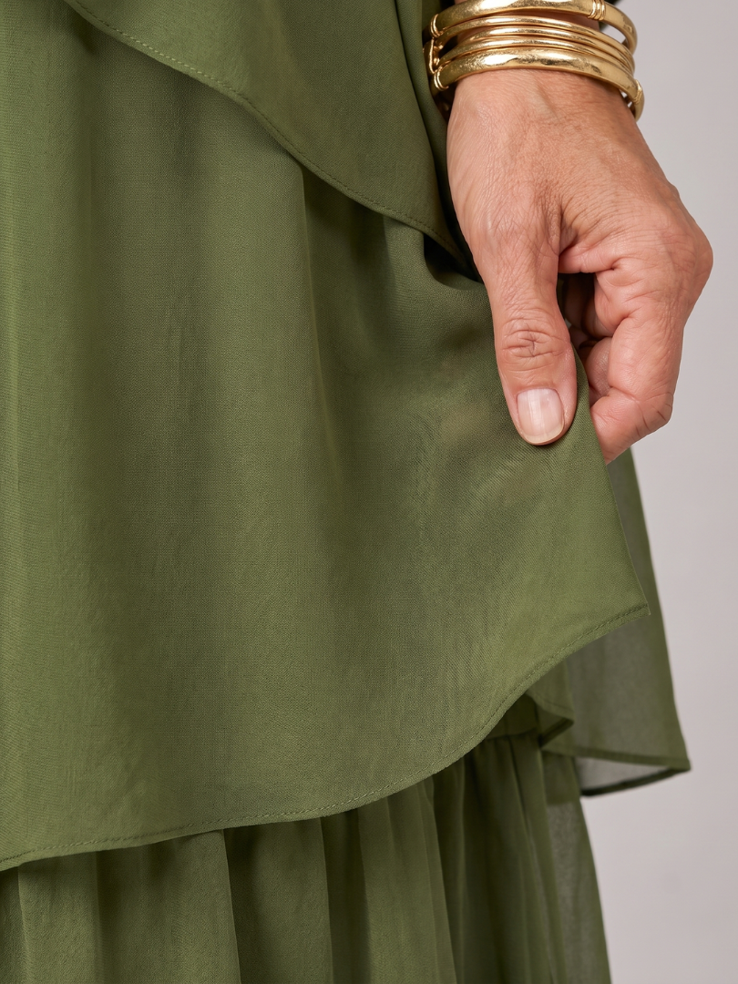 Arianwen | Layered Chiffon Round Neck Midi Dress