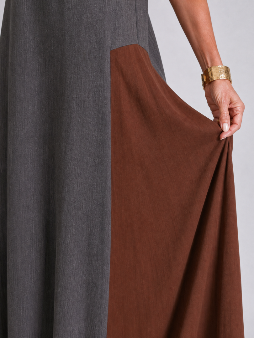 Zorynthia | Color Block Sleeveless Midi Dress