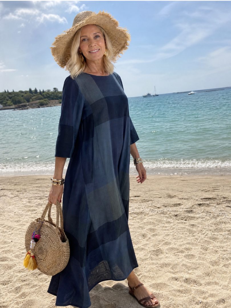 Omino | Plaid Round Neck Midi Dress